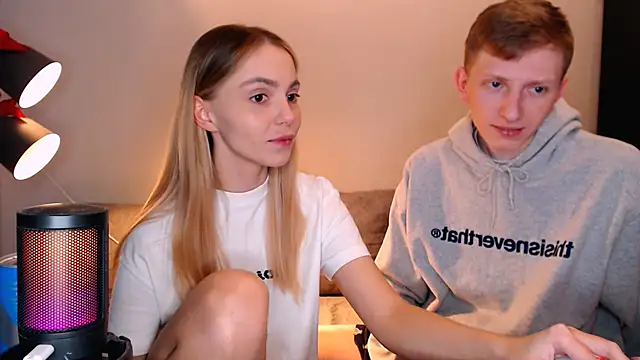 juliaanddima online show from 21, 11, 2025