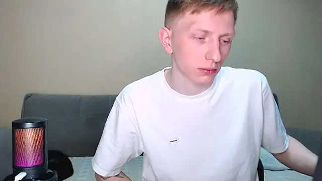 juliaanddima online show from 6, 3, 2026