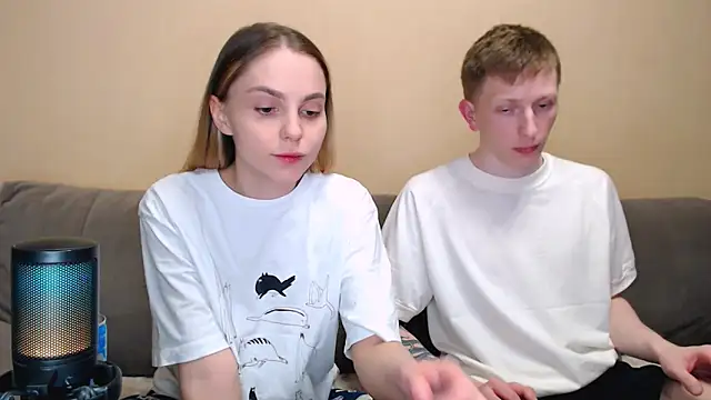 juliaanddima online show from 9, 5, 2026