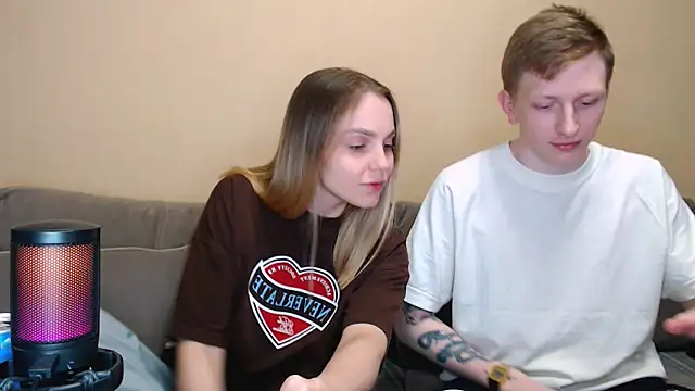 juliaanddima online show from 30, 5, 2026