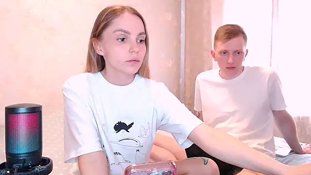 juliaanddima online show from 8, 6, 2026