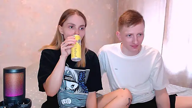 juliaanddima online show from 10, 6, 2026