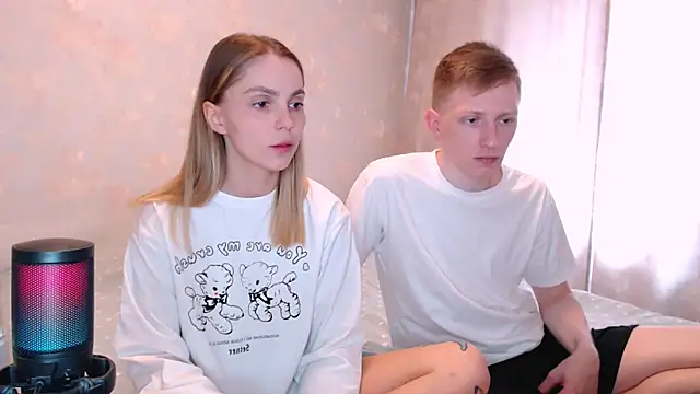 juliaanddima online show from 11, 6, 2026