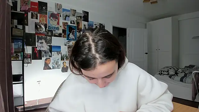 Snapshot of Tenderalise chatting on 5, 1, 2025 Tenderalise online show from 5, 1, 2025