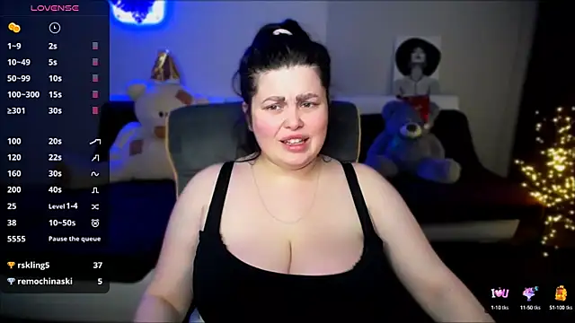 Emily Mo online show from 28, 12, 2024