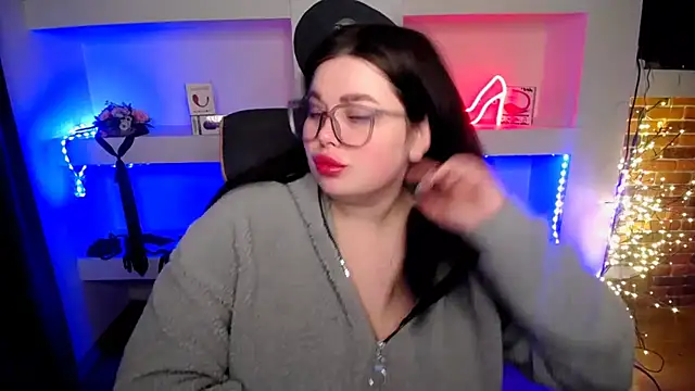 Emily Mo online show from 14, 1, 2025