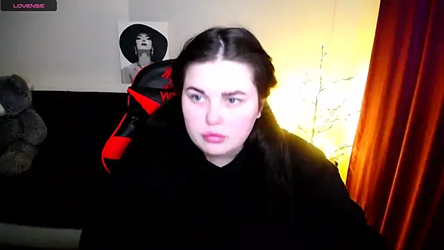 Emily Mo online show from 29, 1, 2025