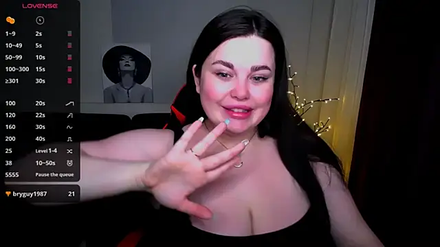 Emily Mo online show from 8, 2, 2025