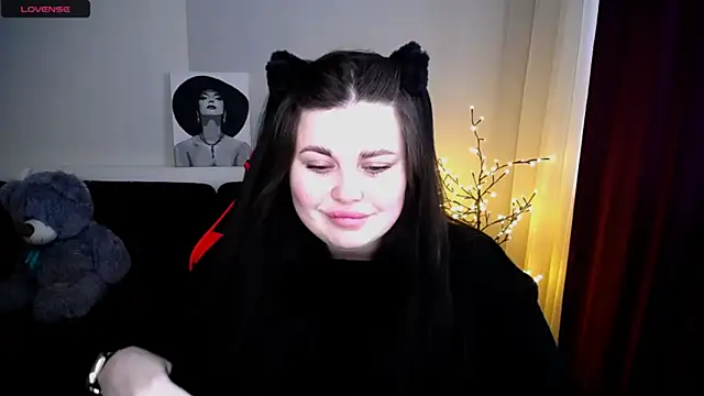 Emily Mo online show from 22, 2, 2025