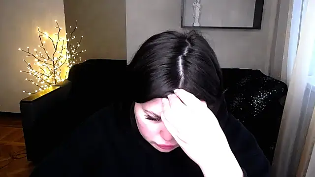 Emily Mo online show from 22, 3, 2025