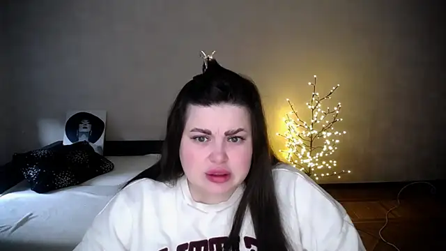 Emily Mo online show from 3, 4, 2026