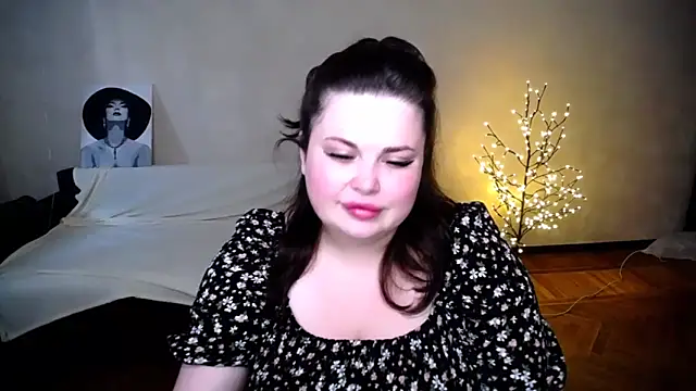 Emily Mo online show from 14, 6, 2026