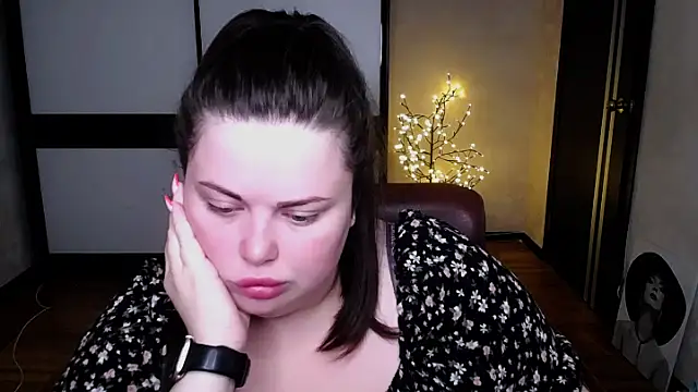Snapshot of Emily_Mo chatting on 15, 7, 2026 Emily Mo online show from 15, 7, 2026