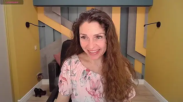 EllaLong online show from 28, 1, 2025