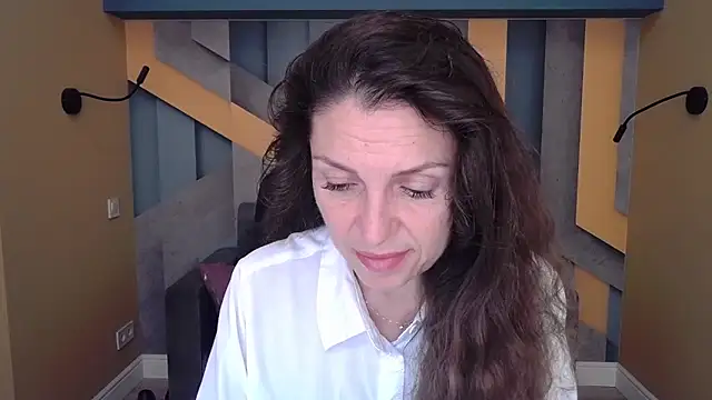 EllaLong online show from 8, 10, 2025