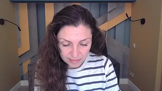 EllaLong online show from 5, 11, 2025