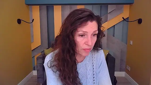 Snapshot of EllaLong chatting on 5, 5, 2026 EllaLong online show from 5, 5, 2026