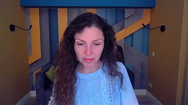 Snapshot of EllaLong chatting on 13, 5, 2026 EllaLong online show from 13, 5, 2026