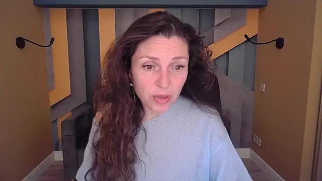 Snapshot of EllaLong chatting on 15, 5, 2026 EllaLong online show from 15, 5, 2026