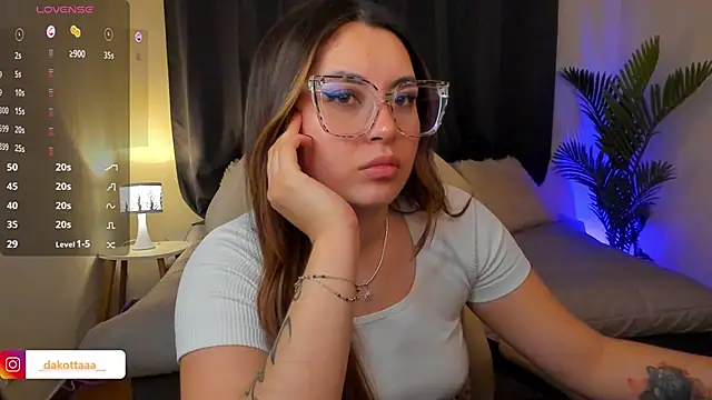 dakottaa  online show from 1, 12, 2025