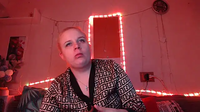 Karolina love  online show from 9, 1, 2025