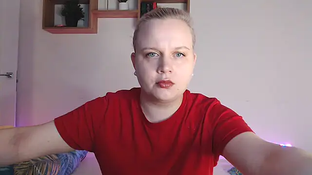 Karolina love  online show from 11, 10, 2025