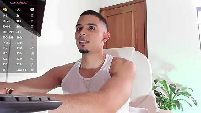 Snapshot of joss_111 chatting on 8, 1, 2025 joss 111 online show from 8, 1, 2025