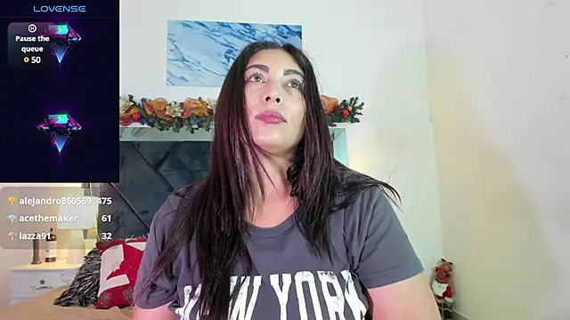 Lauralove 69 online show from 12, 12, 2024