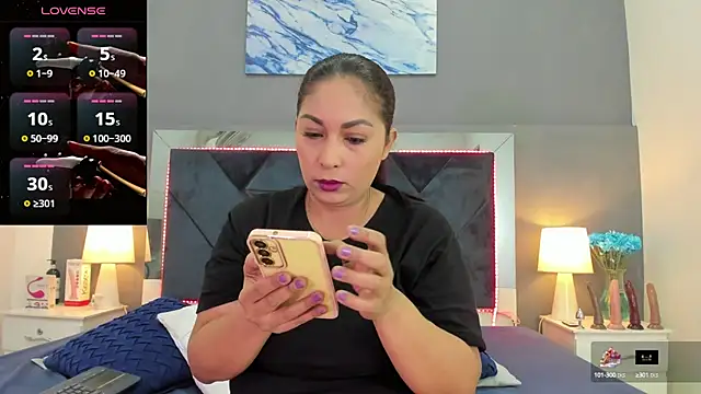 Lauralove 69 online show from 29, 9, 2025