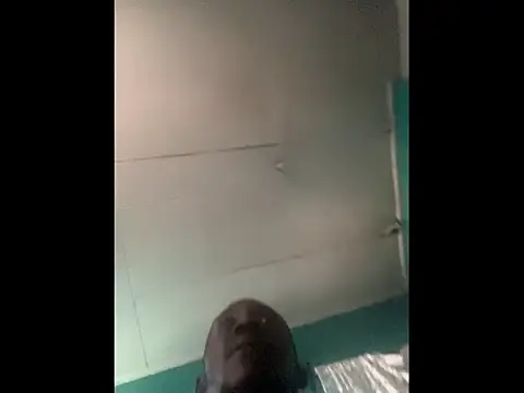 Snapshot of De_maskedcouple chatting on 14, 12, 2025 De maskedcouple online show from 14, 12, 2025