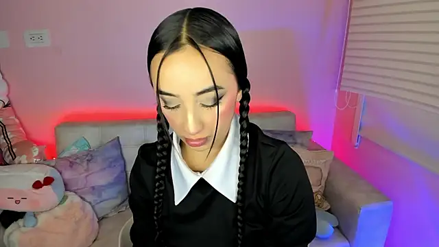 tinysara online show from 26, 4, 2026