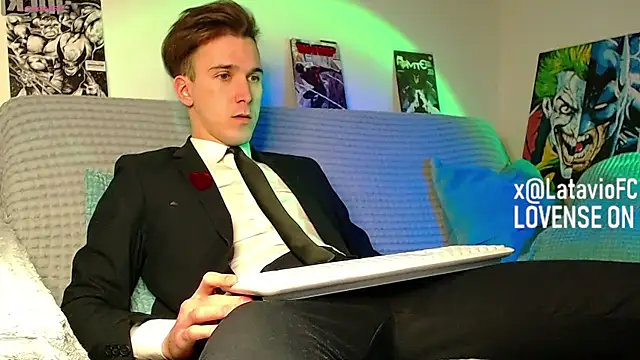 Midnighter  online show from 28, 4, 2026