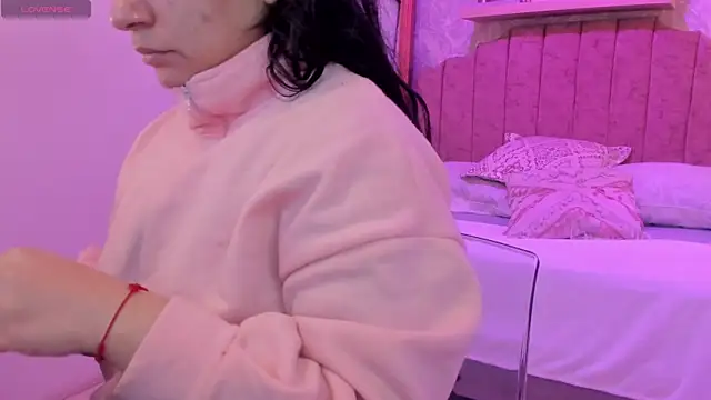 scarlet miller1 online show from 25, 10, 2025