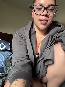Snapshot of QueenNuttCollector chatting on 27, 6, 2026 QueenNuttCollector online show from 27, 6, 2026
