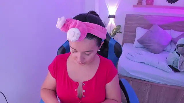 izaro22 online show from 24, 9, 2025