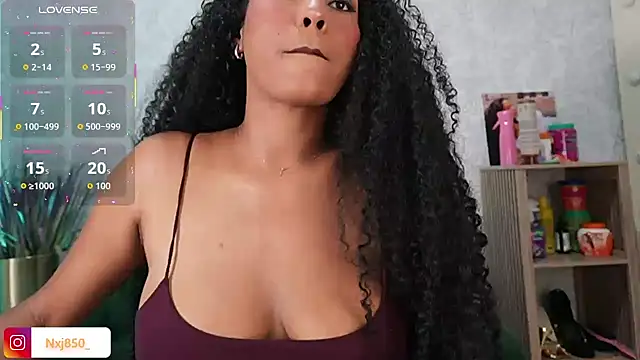 HOTBLACKANDWHITE2 online show from 26, 3, 2026