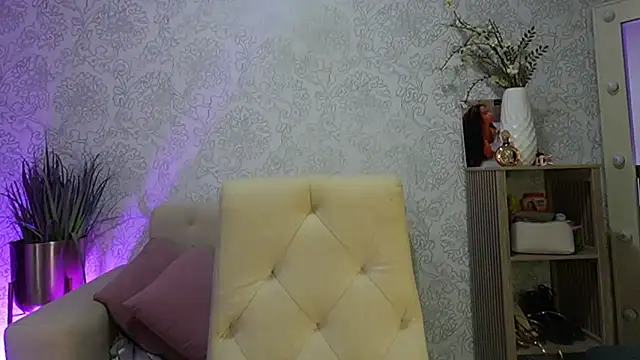 HOTBLACKANDWHITE2 online show from 27, 4, 2026