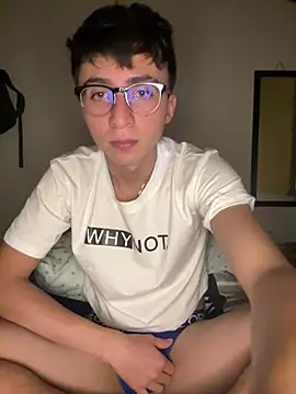 CamiRojas boy online show from 6, 8, 2026