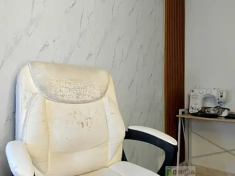 Snapshot of aleja_belle chatting on 3, 5, 2026 aleja belle online show from 3, 5, 2026