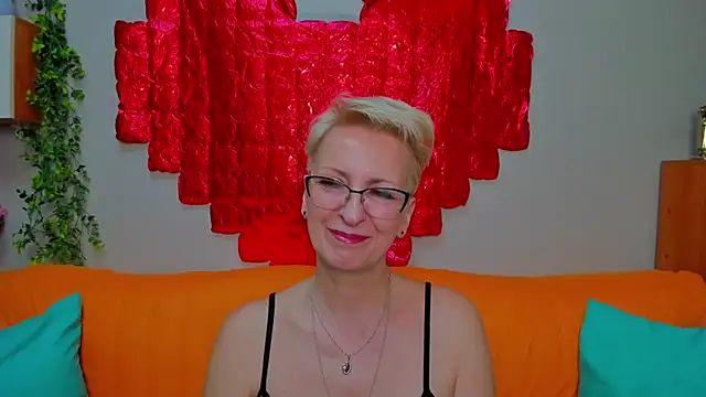 iamyourdream89 online show from 10, 3, 2026