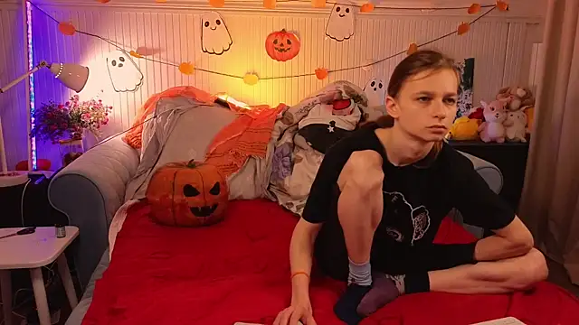 Frank Fraer online show from 1, 11, 2025