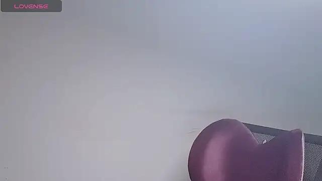 VaerySaenz online show from 6, 12, 2024