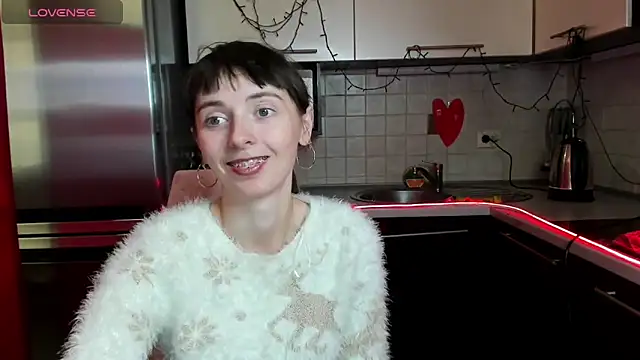 TayanaJons online show from 4, 2, 2025