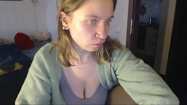 amanda kiss kiss online show from 12, 12, 2024