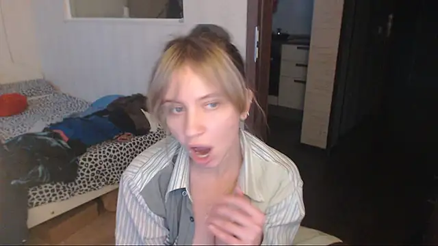 amanda kiss kiss online show from 1, 2, 2025