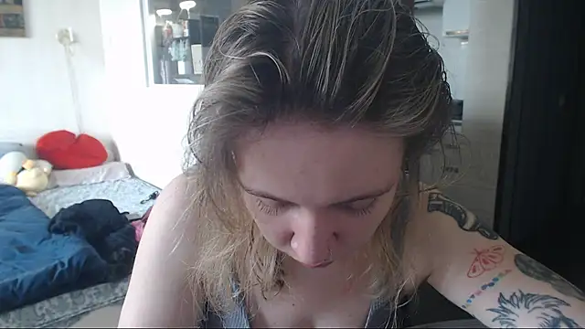 amanda kiss kiss online show from 11, 3, 2025