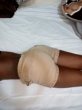 Snapshot of sweet_vee42 chatting on 6, 3, 2025 sweet vee42 online show from 6, 3, 2025