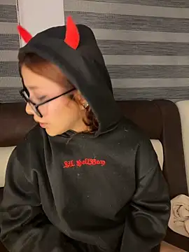 crystal bunny7 online show from 10, 3, 2025