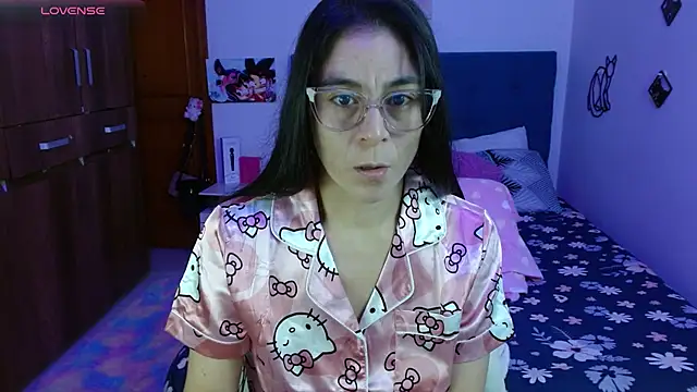 Snapshot of antonella_sweet33 chatting on 4, 8, 2026 antonella sweet33 online show from 4, 8, 2026