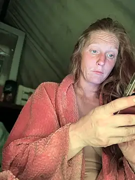 GoldenFlameGoddess online show from 22, 4, 2026